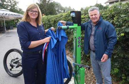 Odprtje e polnilnice v okviru ETM 04 Foto Ljubo Vukelič